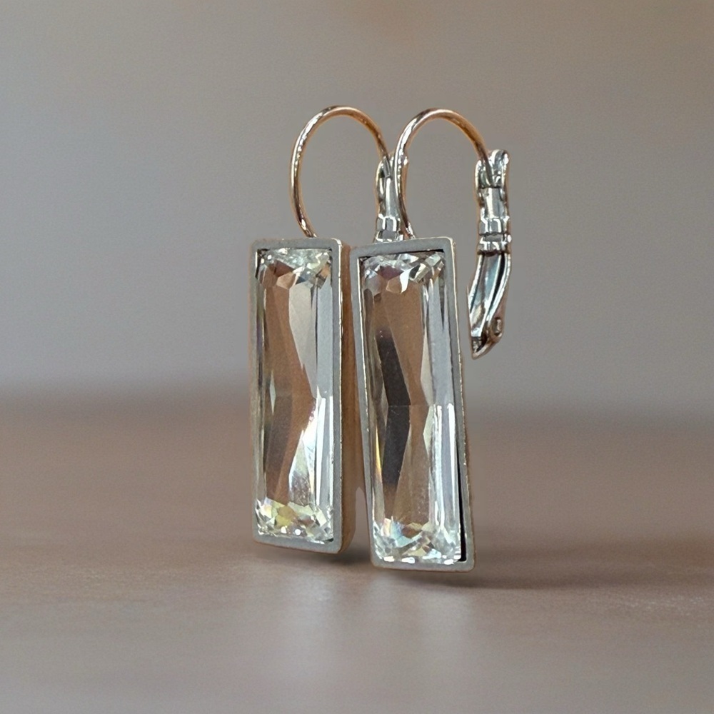 Handcrafted earrings made with Austrian clear baguette crystals - Picture 2 of 4